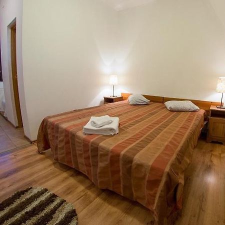 Floarea Soarelui Hotell Cheia  Exteriör bild