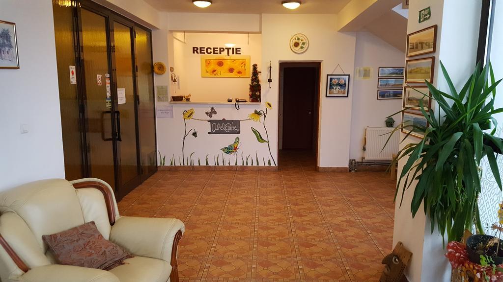 Floarea Soarelui Hotell Cheia  Exteriör bild