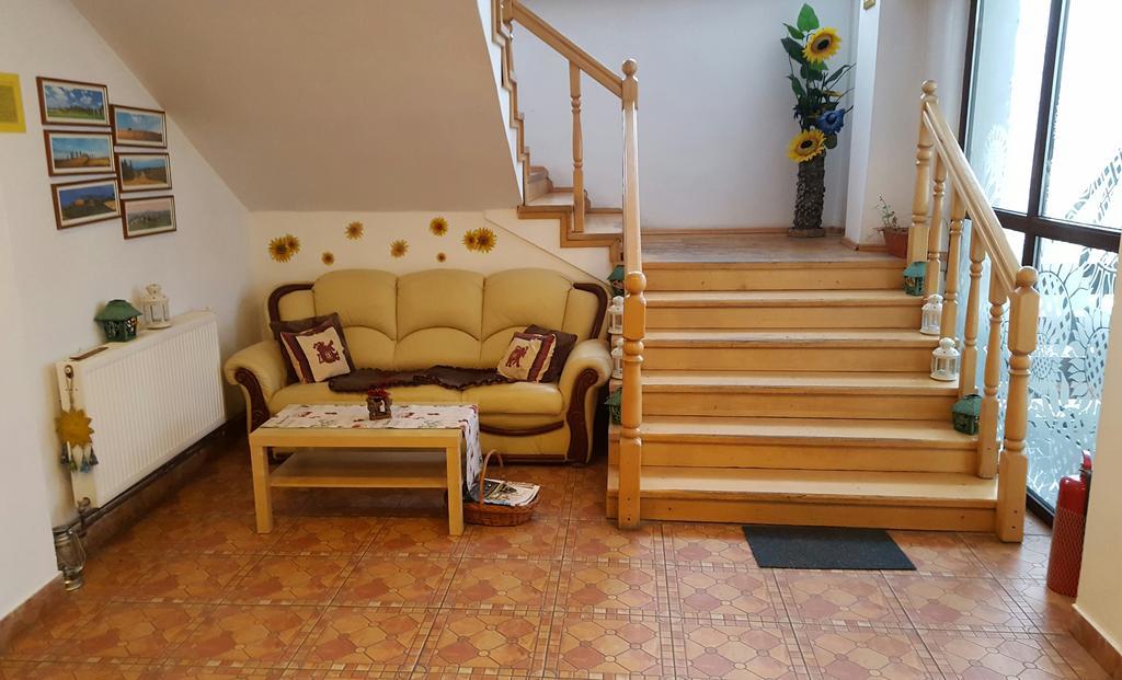 Floarea Soarelui Hotell Cheia  Exteriör bild